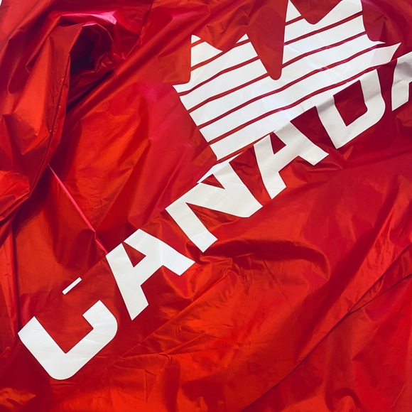 Team Canada Windbreaker - Picture 5 of 5